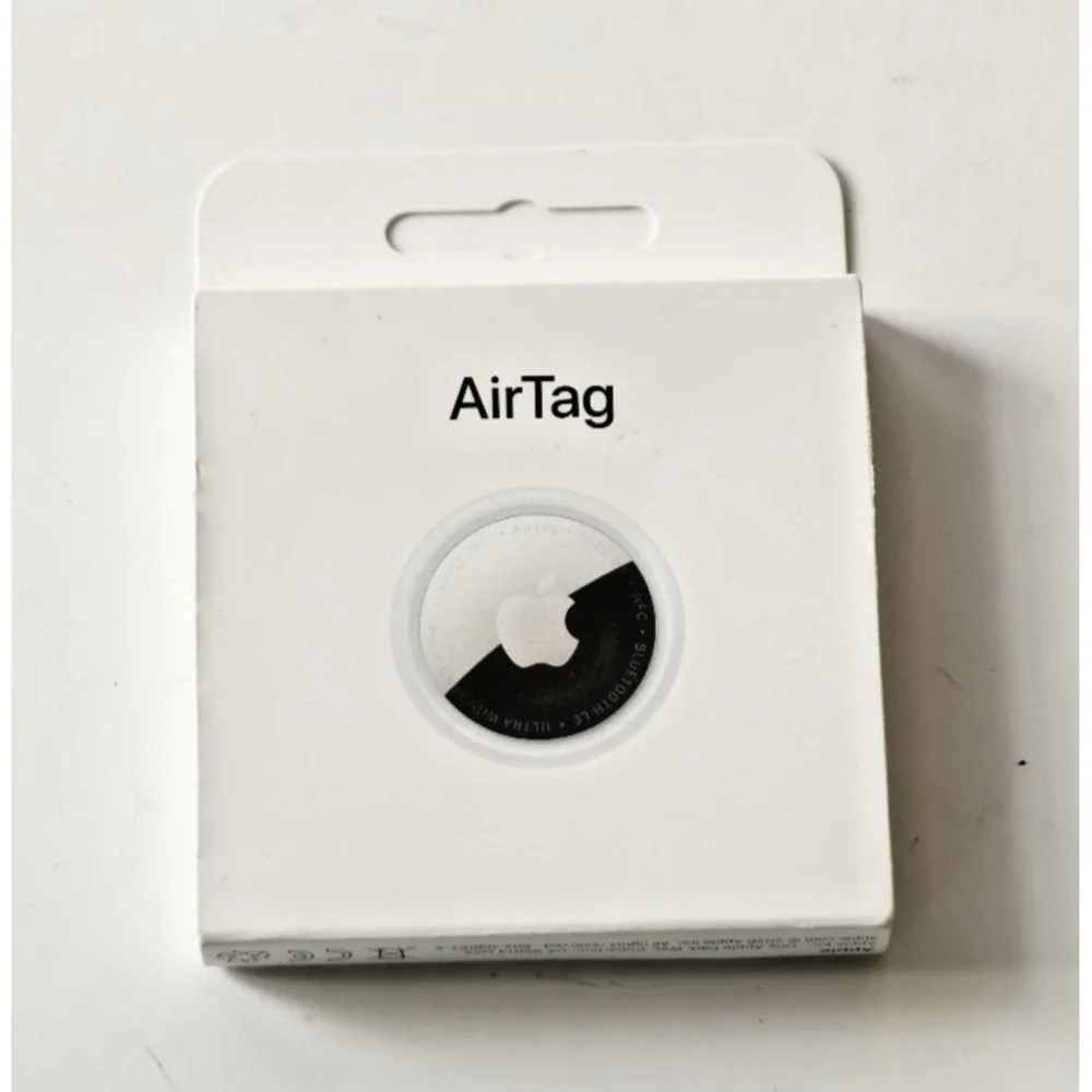 Apple AirTag Bluetooth Tracker - Silver (MX532AM/A)
